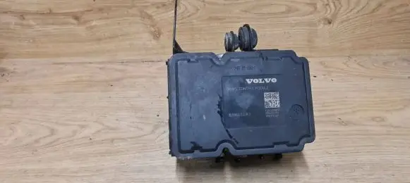 Volvo V50 ABS Pump 10096104083 AV612C405CB