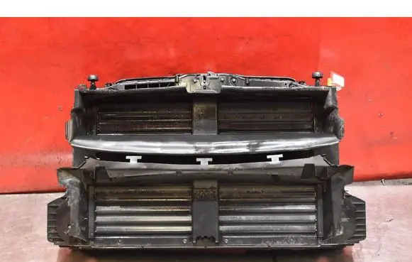 Ford Focus Front bodywork piece 
