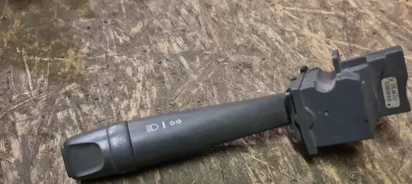 Volvo V70 Indicator stalk 9496805