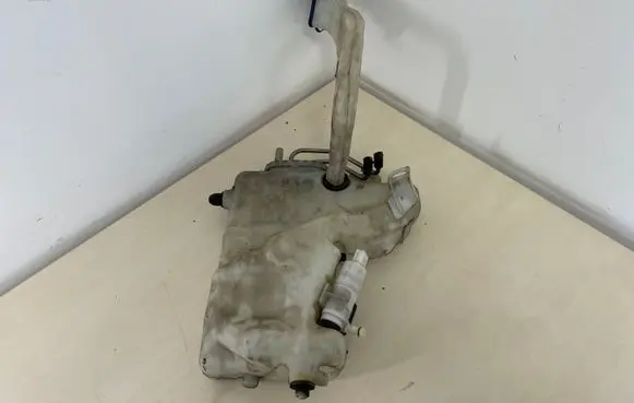 Mercedes-Benz E W211 Windshield washer fluid reservoir/tank 2118600560