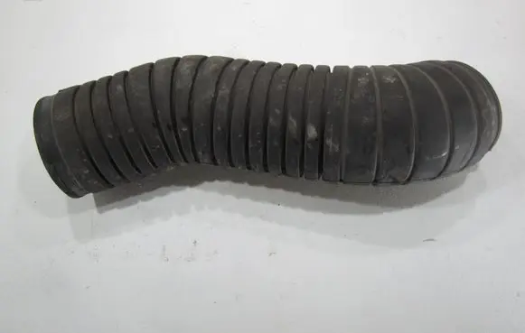 Audi A6 S6 C4 4A Air intake hose/pipe 4A0129627J
