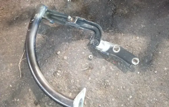 Volkswagen PASSAT B7 Tailgate/trunk/boot hinge 3C5827302B