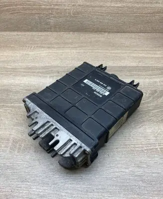 Volkswagen Golf III Engine control unit/module ECU 030906026K 0261200750