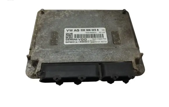Skoda Fabia Mk2 (5J) Engine control unit/module 03E906023B 5WP4041204
