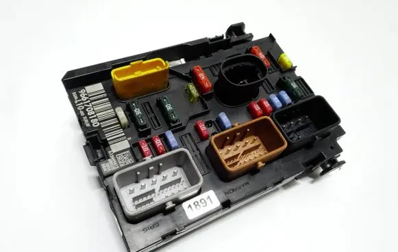 Citroen C3 BSM Control unit 9661708180 12449612