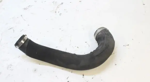 Coolant pipe/hose