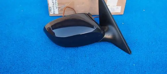 Front door electric wing mirror