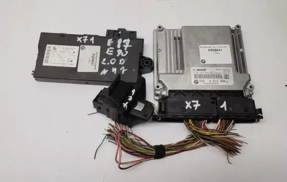 BMW 1 E81 E87 Engine ECU kit and lock set 8574351 9287535
