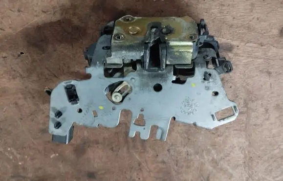 Chrysler Voyager Rear door lock