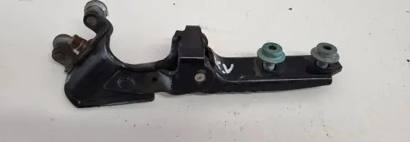 Volkswagen Transporter - Caravelle T5 Sliding door middle roller runner 7H0843335C 4104H