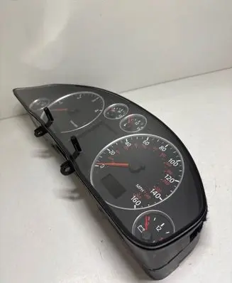 Audi A6 S6 C5 4B Speedometer (instrument cluster) 4B0920981J