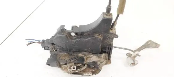 Mitsubishi Grandis Front door lock