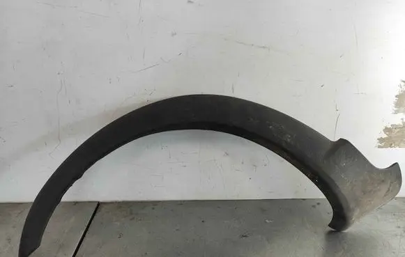 Volvo XC70 Front arch trim 8620128