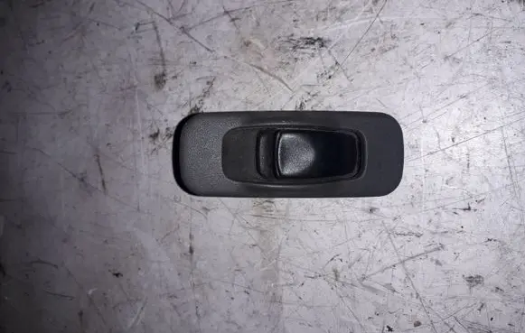 Mitsubishi Space Star Electric window control switch