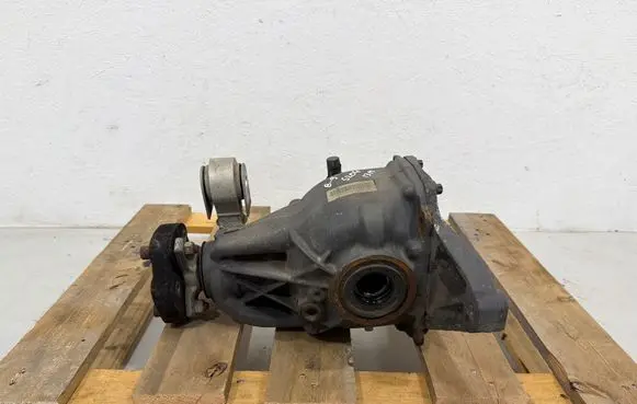 Mercedes-Benz C W204 Rear differential 2043501914 A2043500614