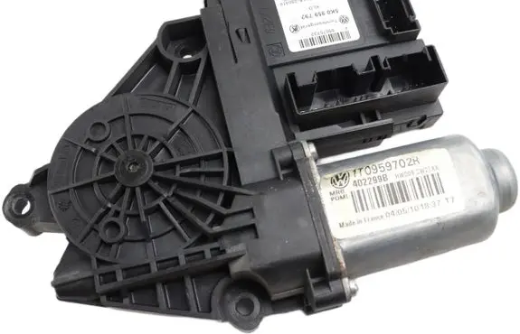 Volkswagen Caddy Front door window regulator motor 1T0959702R HW009SW21XX 402299B