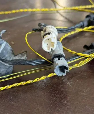 BMW 5 E39 Glow plug wires 1393744