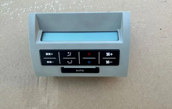 Volkswagen Multivan T5 Climate control unit 7H5907049D