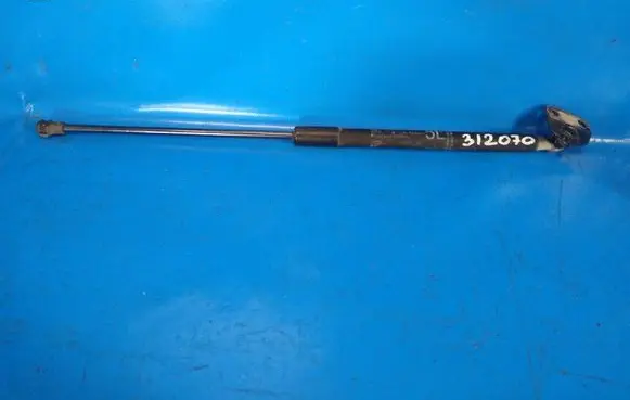 Toyota Prius (XW30) Shock absorber/damper mounting bracket 689500W530