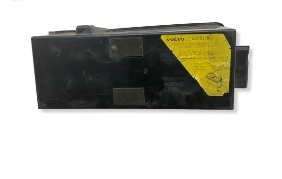 Volvo XC90 Battery box tray 8697004