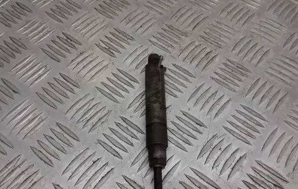 Audi A4 S4 B5 8D Fuel injector 028130202J
