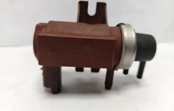Citroen C4 I Picasso Turbo solenoid valve 70096803 9652570180