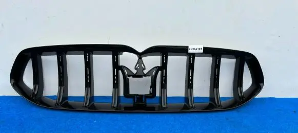 Maserati Grecale Front grill 670167295