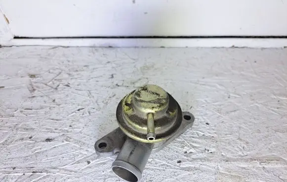 Subaru Impreza I Valve vacuum 1K236 K5T09799