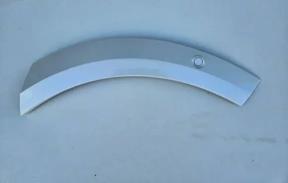 Volvo XC60 Front bumper splitter molding 31650213