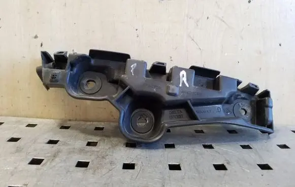 Dacia Sandero Front bumper mounting bracket 631427092R