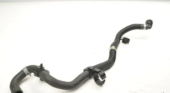 Jaguar I-Pace Engine coolant pipe/hose 