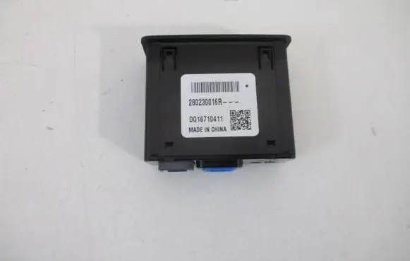 Renault Megane IV USB socket connector 280230016R