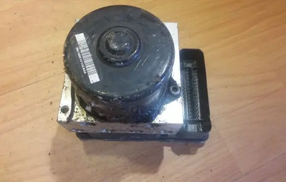 Ford Galaxy ABS Pump 7M3907379G 7M3614111Q