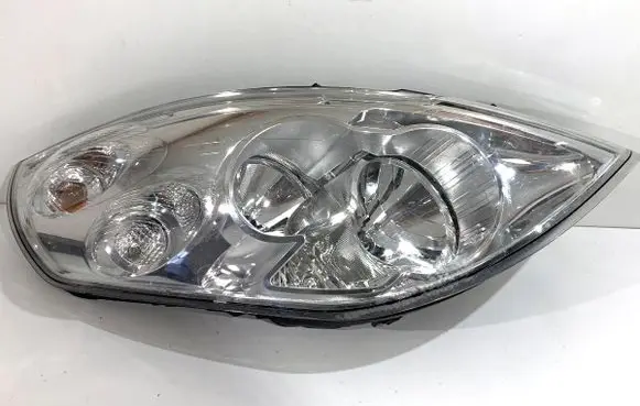 Opel Movano B Headlight/headlamp 