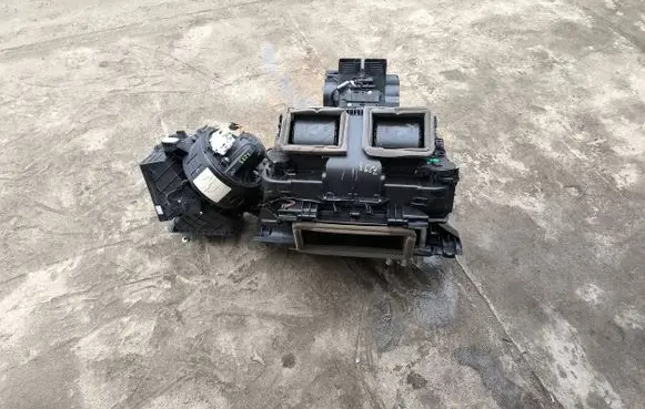 BMW X5M E70 Interior heater climate box assembly 990987 990919