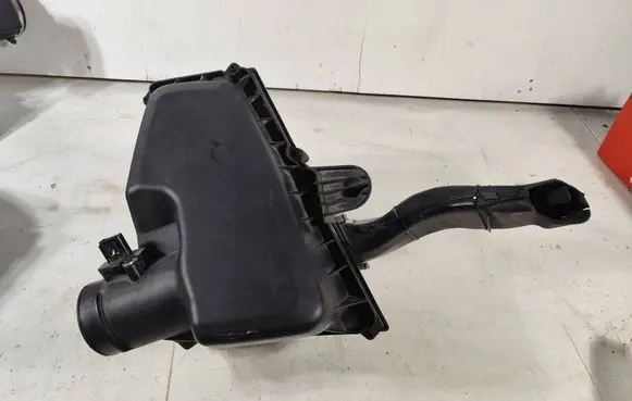 Air filter box