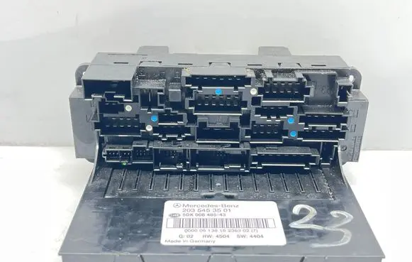 Mercedes-Benz C W203 Fuse module 2035453501 5DK00848543