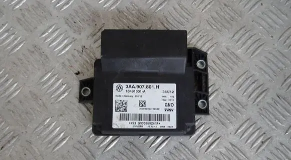 Volkswagen PASSAT B7 Hand brake control module 3AA907801H