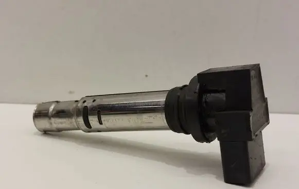 Volkswagen Tiguan High voltage ignition coil 036905715F