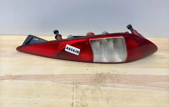 Ford Mondeo Mk III Rear/tail lights 1S71-13404-C