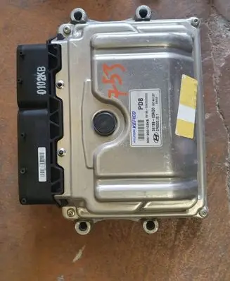 Hyundai i30 Engine control unit/module 9001200102KB 3919903AD