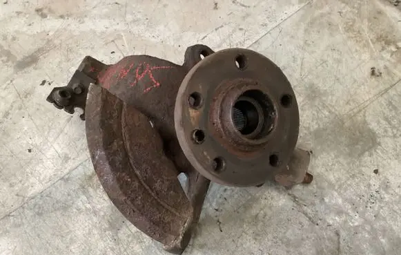 Volkswagen Sharan Front wheel hub