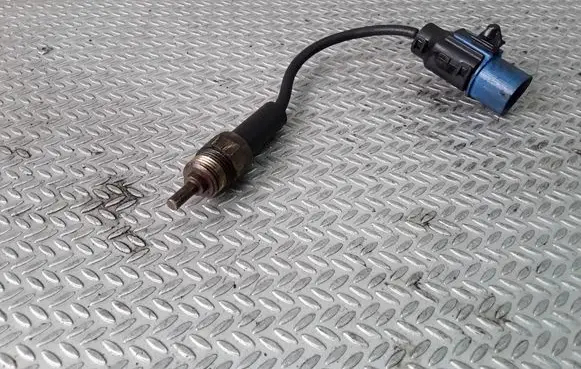 Coolant temperature sensor