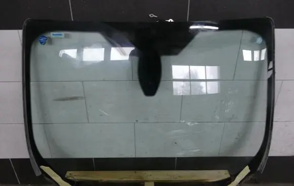 Ford Kuga II Front windscreen/windshield window 