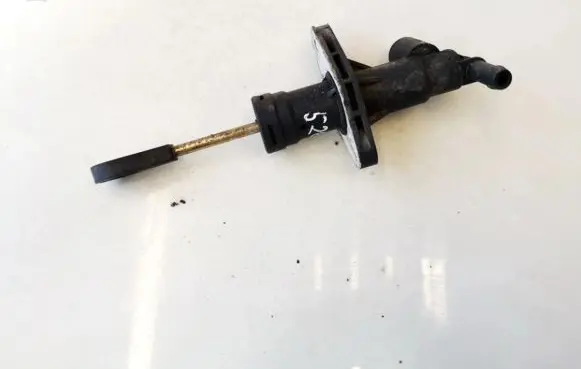 Clutch master cylinder