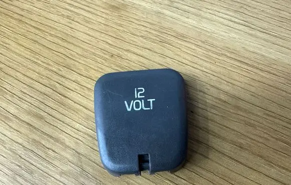 Volvo XC70 12 V Socket (rear) 9452379
