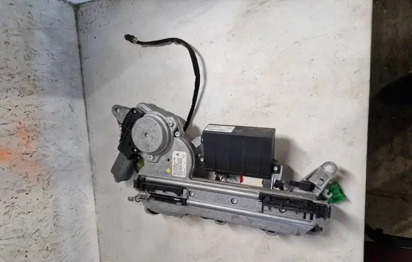 Citroen C5 Tailgate/trunk/boot lift motor 9661797080