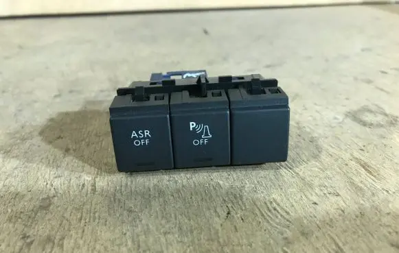 Peugeot 508 Parking (PDC) sensor switch 98053041ZD