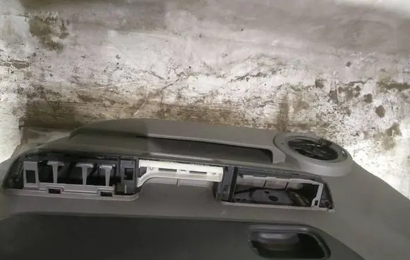 Nissan X-Trail T30 Front door card panel trim 