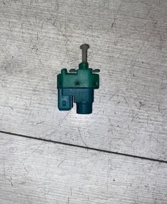 Ford Mondeo Mk III Brake pedal sensor switch 94BB9C872AC
